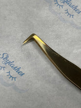 Cargar imagen en el visor de la galería, Skylashes Volume tweezer 90

