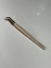 Cargar imagen en el visor de la galería, Skylashes Volume Tweezer 65
