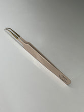 Cargar imagen en el visor de la galería, Skylashes Curve Tweezer
